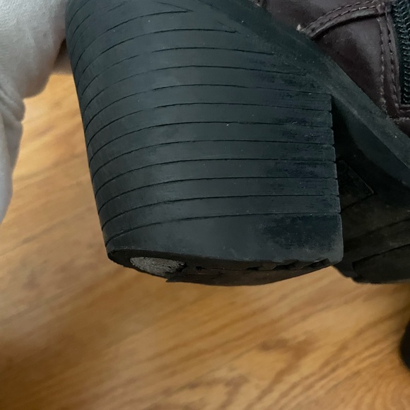 forever21 maroon chunky platform lace up heeled boots - Picture 4 of 8